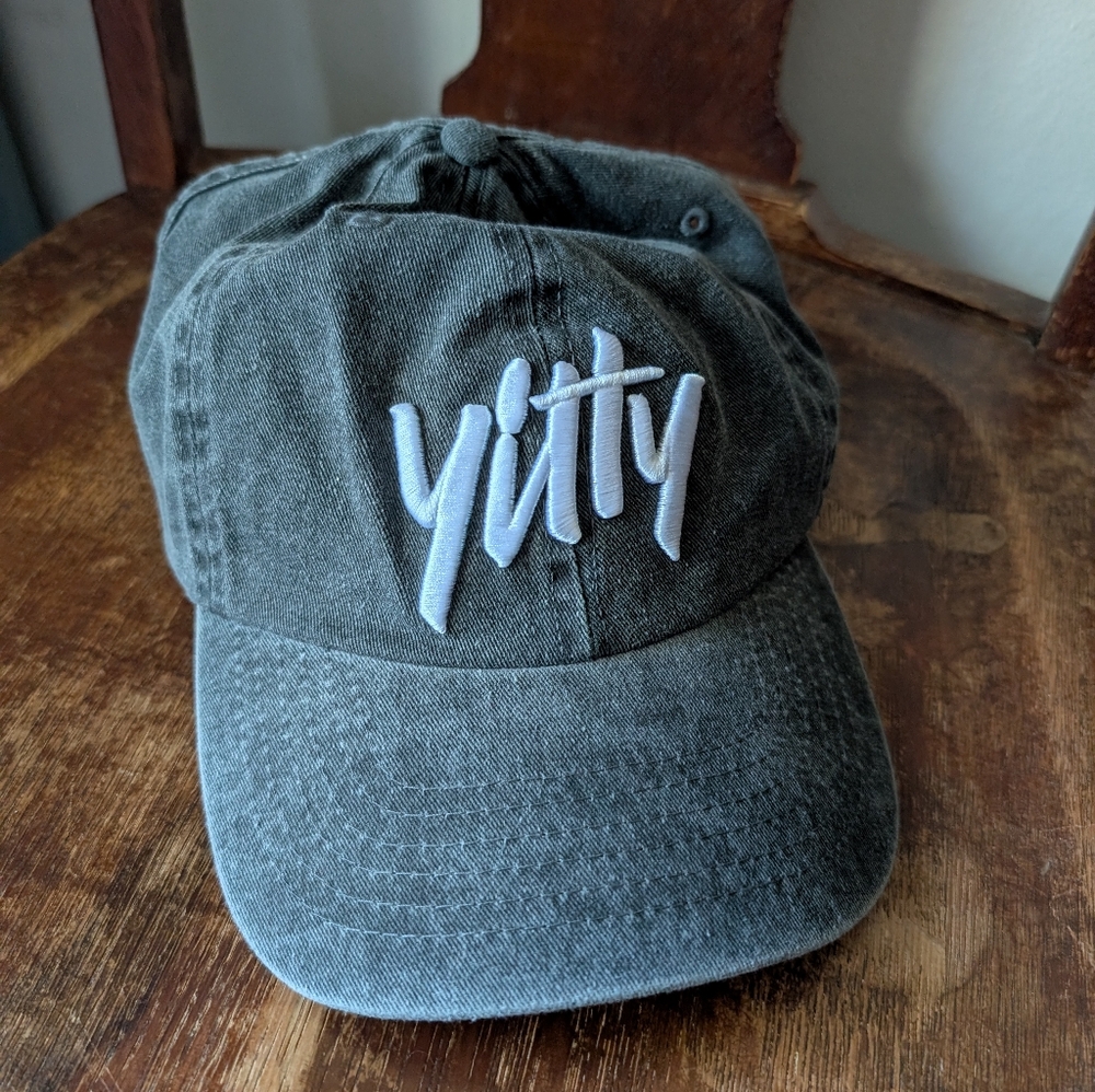 Yitty Ponytail Ball Cap